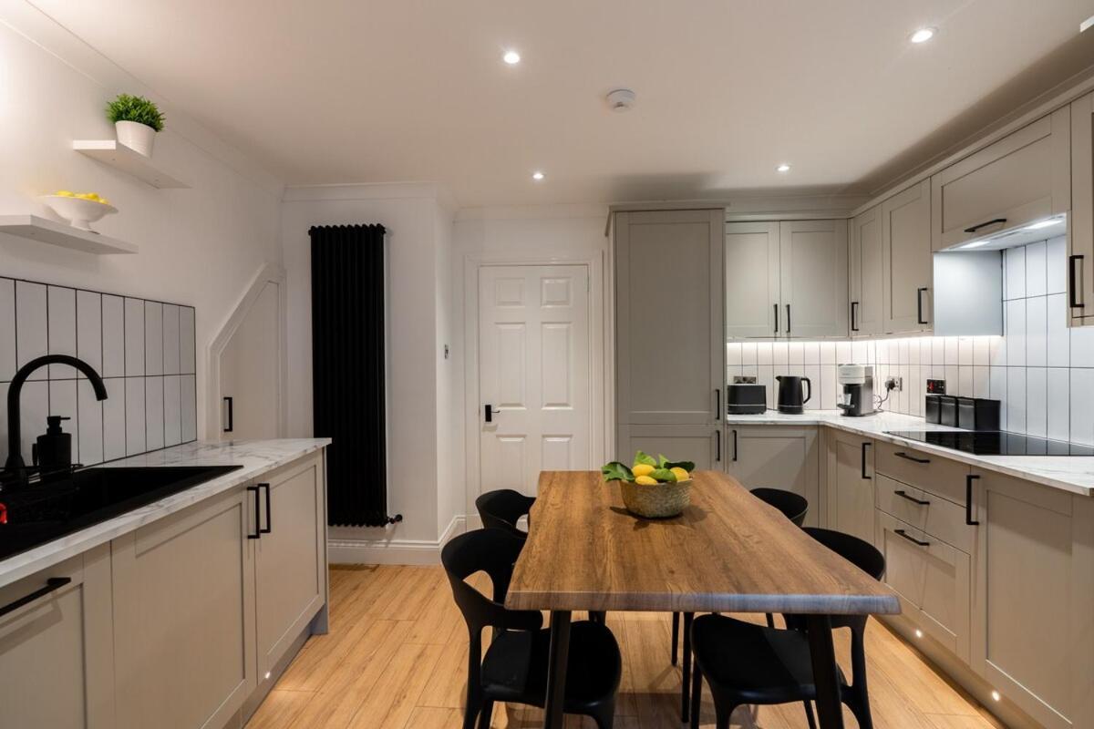 Apartment Stylish And Luxe 1 Bed - Prime West End *