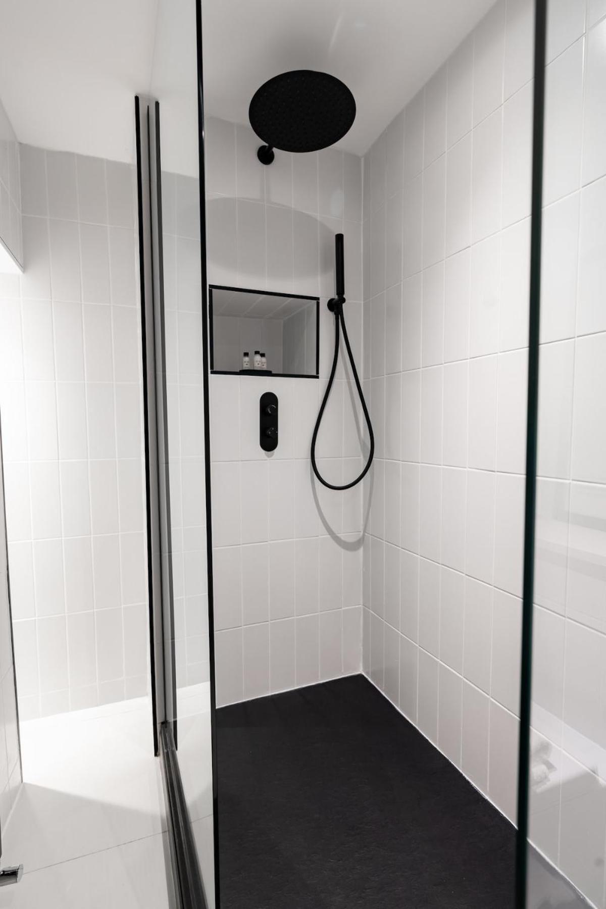 Apartment Stylish And Luxe 1 Bed - Prime West End *