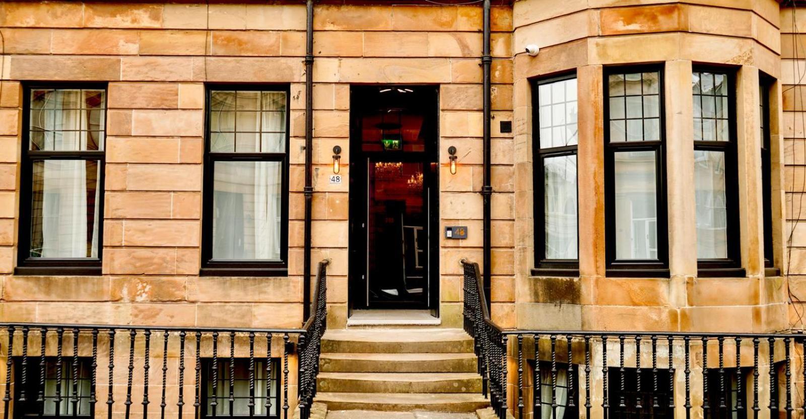 Novana * Glasgow