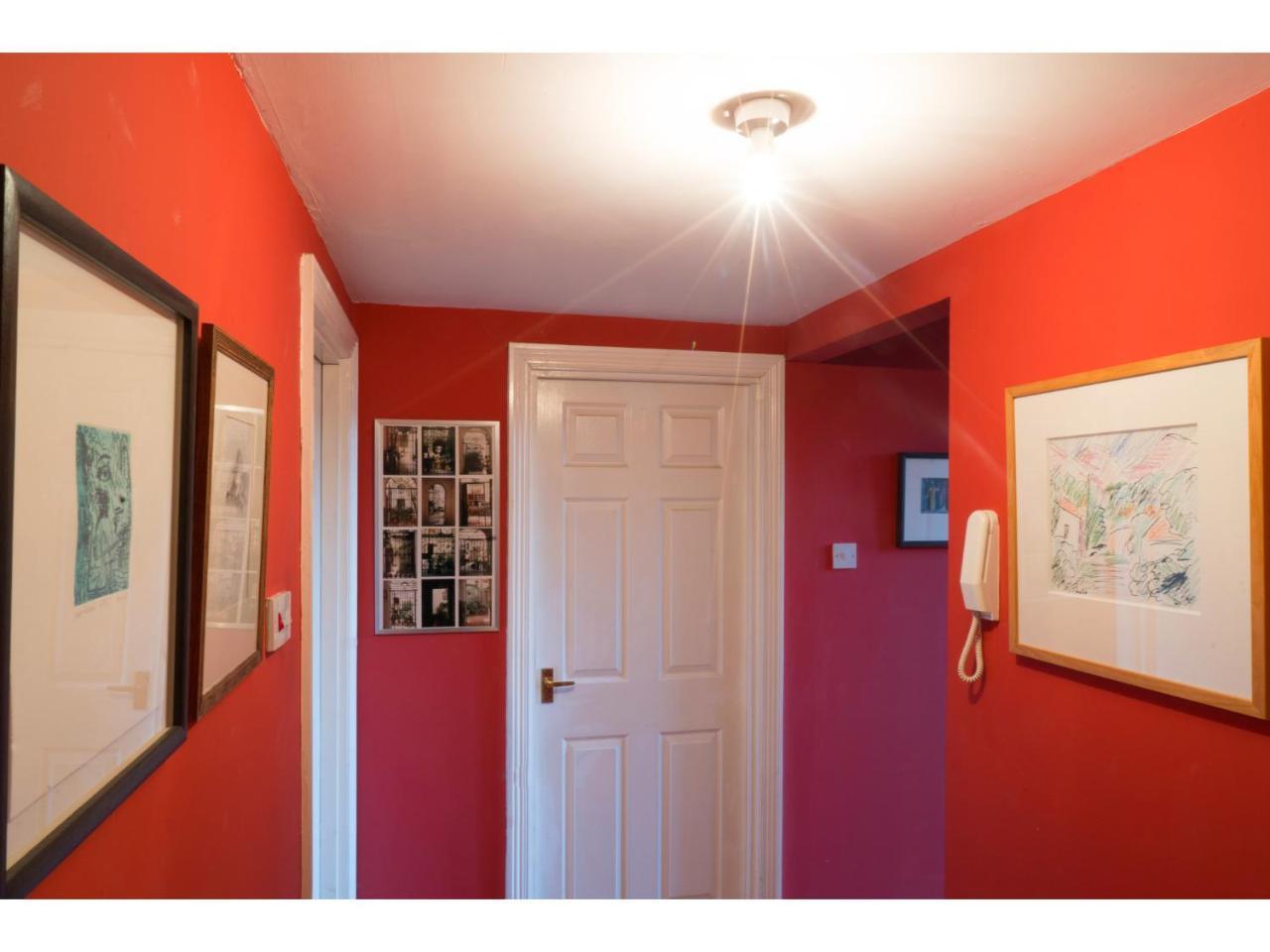 Apartment Beautifully Kept Mezzanine Flat ★school Of Art★ *